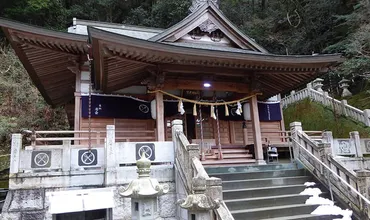 お祓いとは？神社やお寺で効果的な除霊方法とは？お祓いの料金や申し込み方法を徹底解説!!