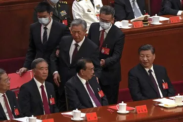 胡錦濤氏系譜の李克強首相排除「習強」際立つ絶対権力