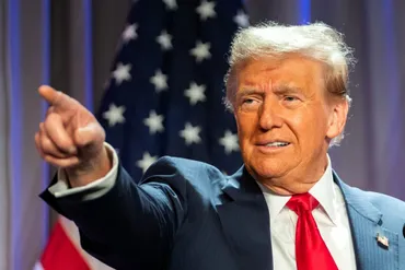 トランプ次期米大統領、中国への追加関税を約束メキシコ・カナダ製品にも