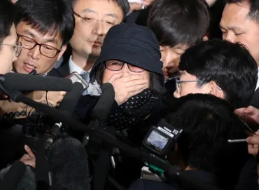 韓国検察、朴大統領親友の崔順実氏を拘束国政に介入した疑惑