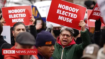 トランプ氏、米政府機関の一部閉鎖進めるマスク氏を擁護軍事費支出も点検と