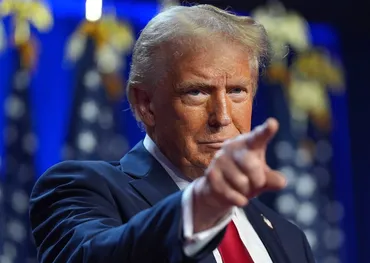 トランプ氏の「関税爆弾」、まずは同盟国から