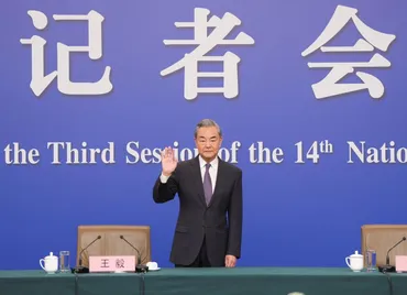 王毅氏、全人代で記者会見中国の外交政策と対外関係を説明
