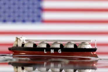 トランプ政権、LNGの輸出承認石油・ガス増産へ会議設置