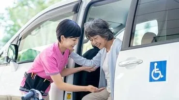 介護職員への「特定最低賃金」導入の検討が開始。実現には介護報酬の引き上げが必須で、介護保険の財源確保を同時に考える必要も