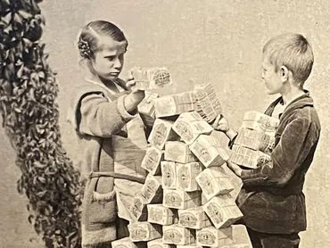 ドイツに禍根残したハイパーインフレの恐怖卵の値段兆倍、札束が子どものおもちゃに:朝日新聞+