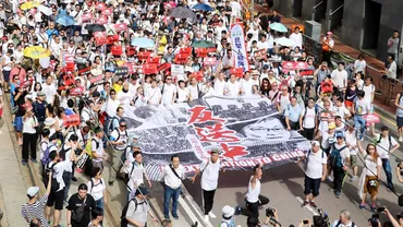 香港逃亡犯条例問題が生んだ「体制の危機」：゛不可能な任務゛を負わされた香港政府 