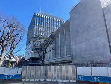 区役所新庁舎整備工事の遅延。建設事業者に請求する和解金はいくらになるのか。明日の区議会本会議で和解案への賛否が採決されます。