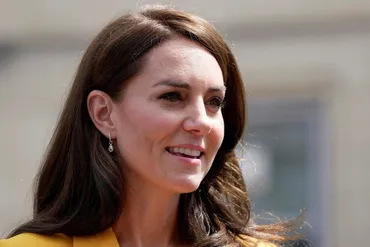 国王のがん、皇太子妃の重病説、不仲の兄弟…揺れる英王室の今