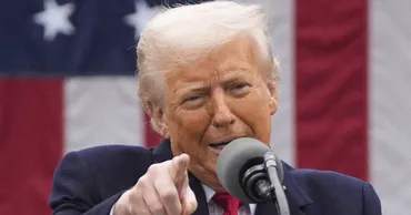 トランプ政権、%の自動車関税を発動日本の自動車産業に大打撃