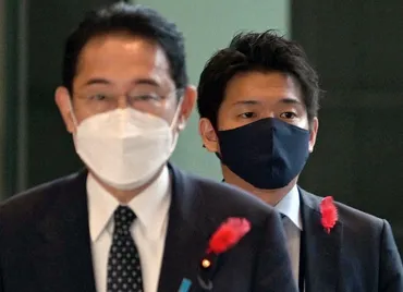 長男を首相秘書官「身内びいき」なのか