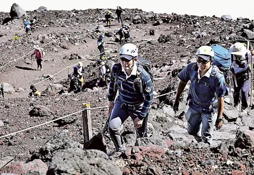富士山の登山遭難と救助費用問題：自己責任と安全対策を考える？富士山遭難と救助費用：自己責任、安全対策、ルール改正の行方