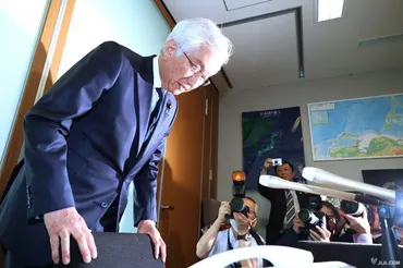 西田議員のひめゆりの塔
