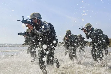 日本「厚遇」の裏で軍事リスク共有?対中強硬一致で高まる緊張<日米首脳会談>:東京新聞デジタル