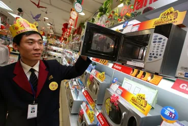 中国経済の『以旧換新』政策とは？ 消費喚起策の詳細と今後の経済への影響を徹底解説！中国版『以旧換新』政策：消費を刺激し、経済再生を目指す