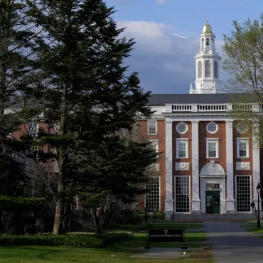 ハーバード大学 vs トランプ政権：学問の自由は守られるのか？（留学生ビザ、DEI排除、反ユダヤ主義）トランプ政権によるハーバード大学への攻撃：学問の自由と政治的思惑
