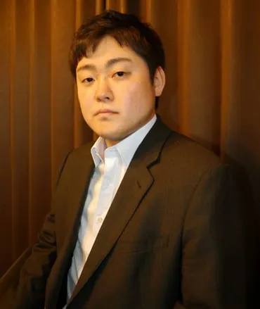 岩田温氏の知的好奇心を刺激する活動とは？：政治哲学と読書の世界を探求？岩田温氏の多岐にわたる活動：政治哲学、メルマガ、読書、そして社会との対話