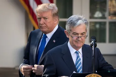 トランプとFRBパウエル議長の関係はどうなる？金融政策と政治の衝突を徹底解説？トランプ氏vsパウエル議長！金融政策を巡る激しい攻防戦