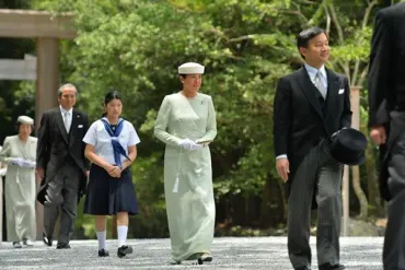 悠仁さま 伊勢神宮ご参拝予定が波紋…愛子さまの成年ご奉告前に゛割り込む゛形に（2ページ目） 