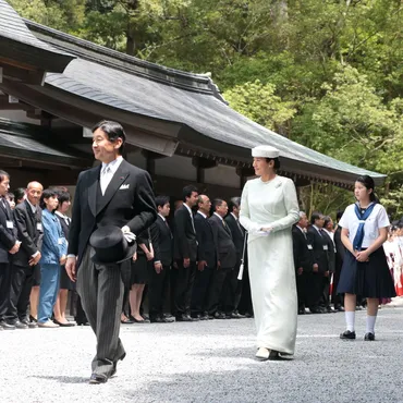 画像】《愛子さま、お一人で初の地方ご訪問》伊勢神宮ご到着直前に雨が止み「奇跡」の声 ご参拝では堂々としたお姿 