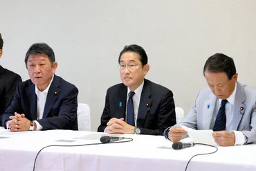 岸田首相、麻生、茂木両氏と3者会談 内閣改造めぐり協議か 自民 岸田政権 国民：朝日新聞デジタル