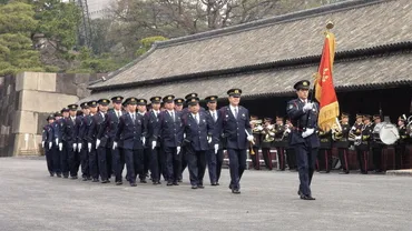 皇宮警察視閲式 「護衛万全期す」 ／東京 