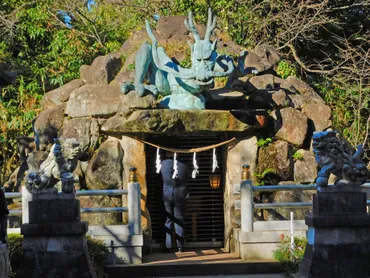 江島神社◇境内散歩（その５）◇～奥津宮（龍宮・源頼朝寄進鳥居）～サムエルコッキング苑・江の島大師～ 