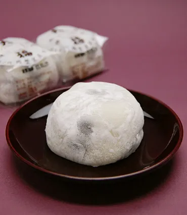 通のおもたせ 「岡埜栄泉」の豆大福(虎ノ門)/eHills Club