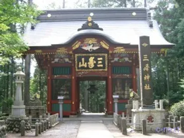 三峯神社 【日本武尊・御眷属様(オオカミ)】 ～ 秩父遊歩