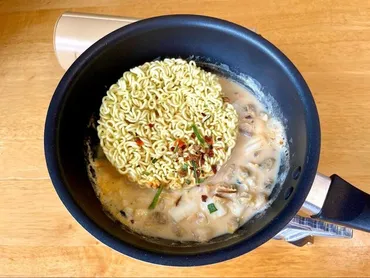 ギャル曽根さん天才？【辛ラーメンで作る魚介たっぷりペスカトーレ】おうちランチのレギュラー入り！袋ラーメンが劇的に旨くなる！ 