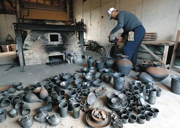 珠洲焼 復興ののろし 市陶芸センター 窯改修後 初の焼き上げ：北陸中日新聞Web