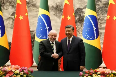 中国訪問のブラジル大統領に習近平が豪華な土産、再接近するBRICSの大国 新政権で進むブラジルの欧米離れはどうなるか(1/5) 