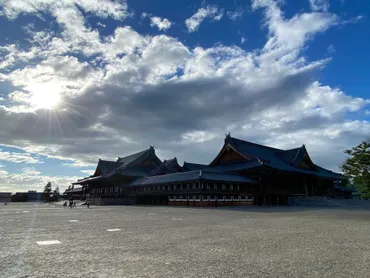 天理教神殿の聖地「ぢば」参拝。天理市は日本最大最高の宗教都市 