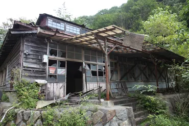 日本に存在する恐ろしい集落・村の都市伝説まとめ【犬鳴村】 